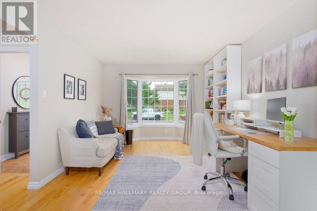 1656 Canemore Crescent
