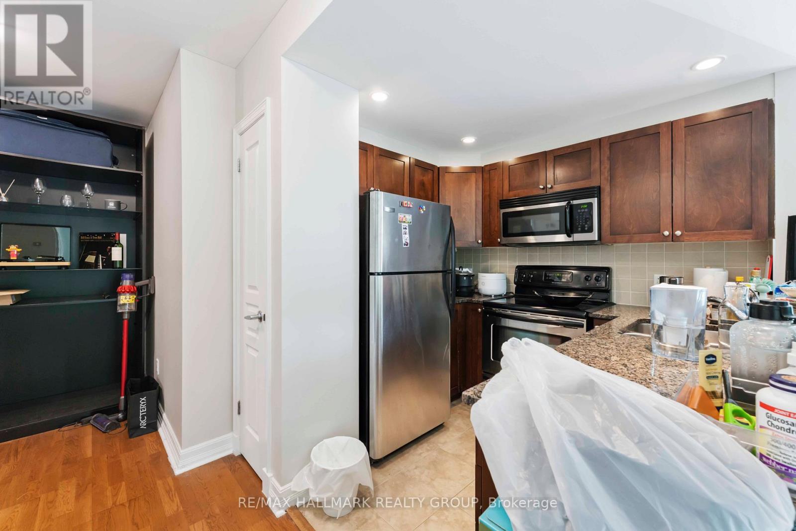 204 - 200 Besserer Street