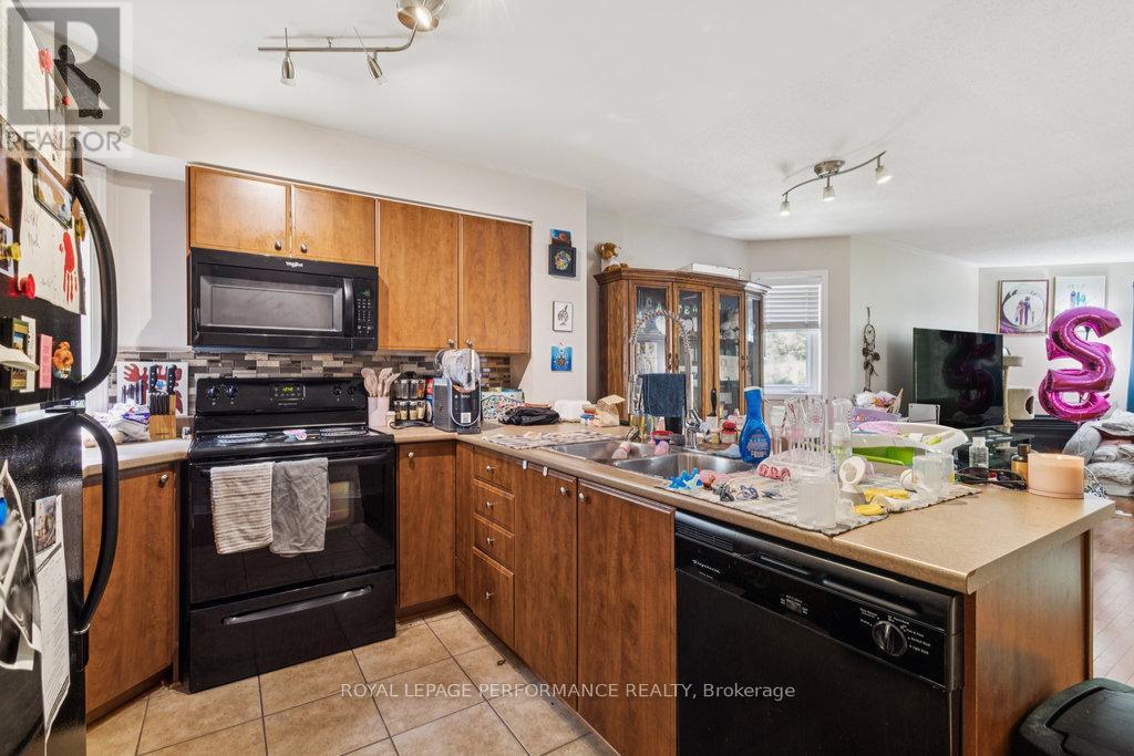 5 - 67 Steele Park Private