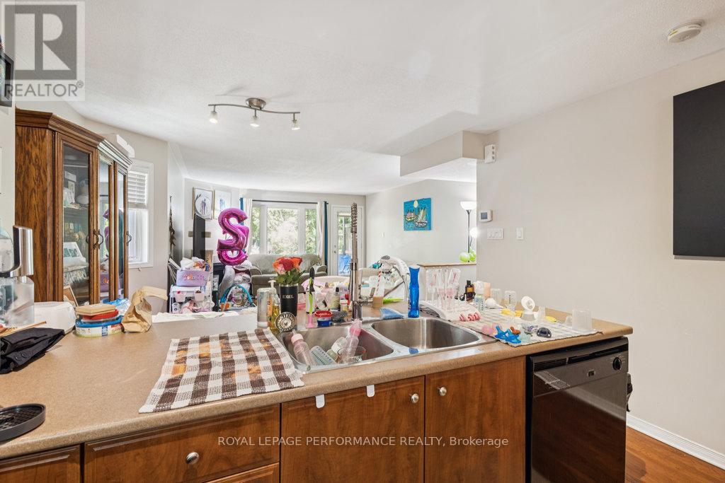 5 - 67 Steele Park Private
