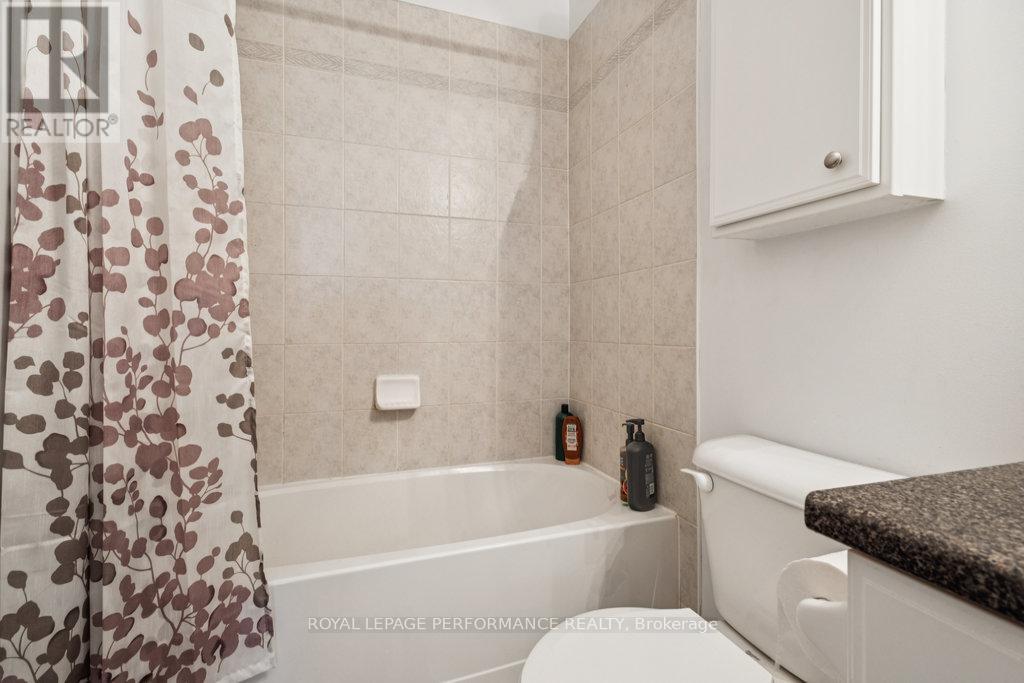 5 - 67 Steele Park Private