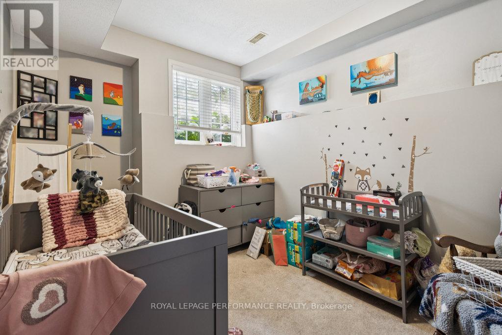 5 - 67 Steele Park Private