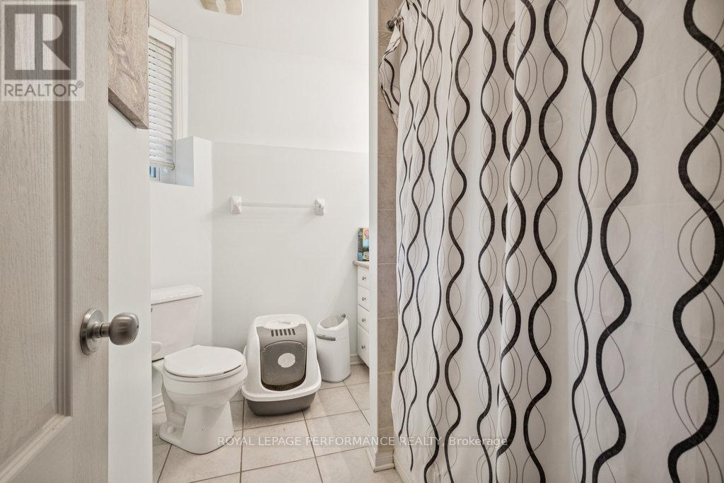5 - 67 Steele Park Private