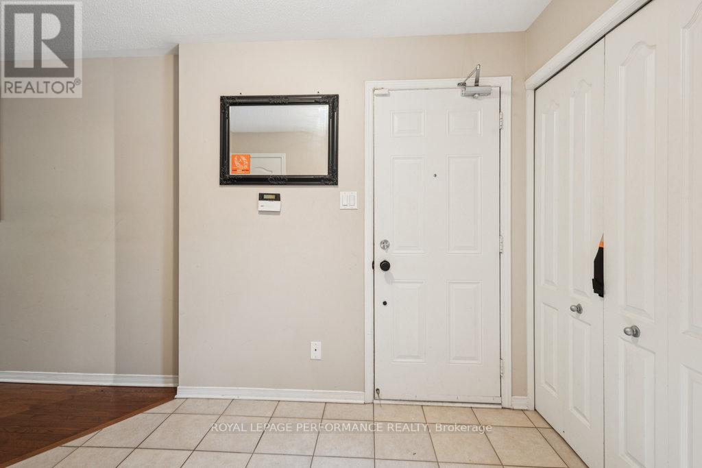 5 - 67 Steele Park Private