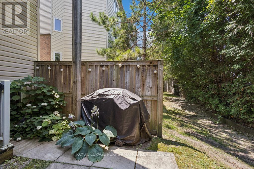 5 - 67 Steele Park Private