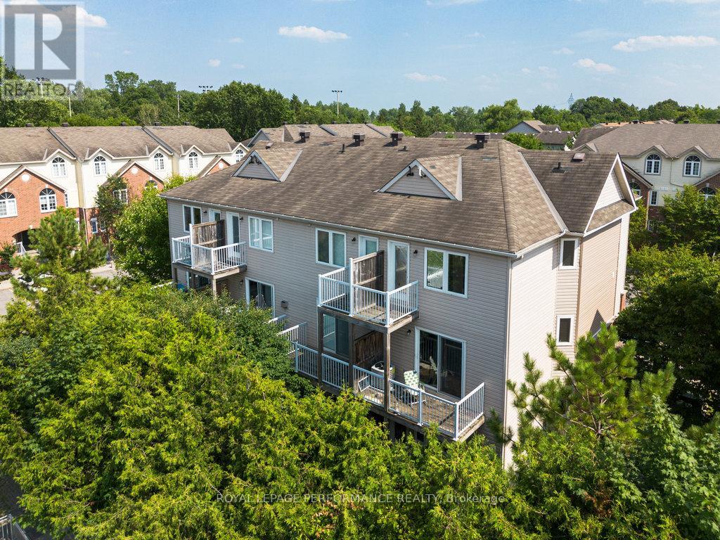 5 - 67 Steele Park Private