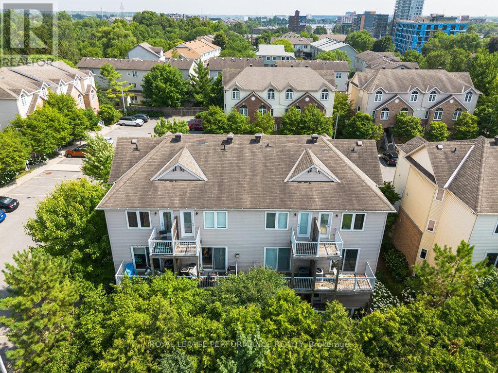 5 - 67 Steele Park Private