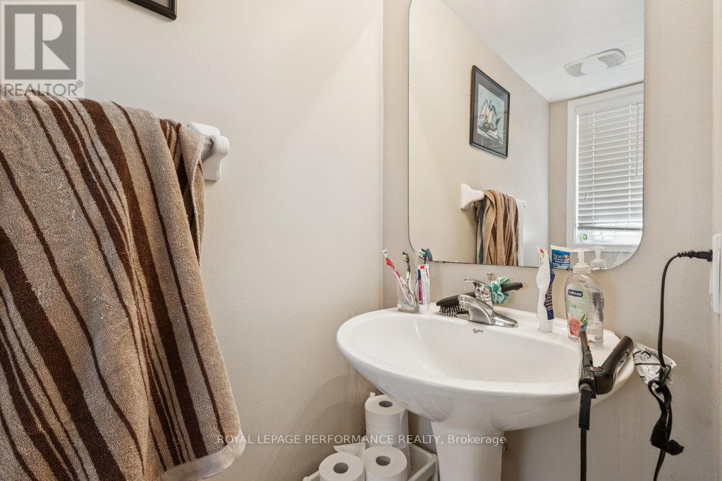 5 - 67 Steele Park Private
