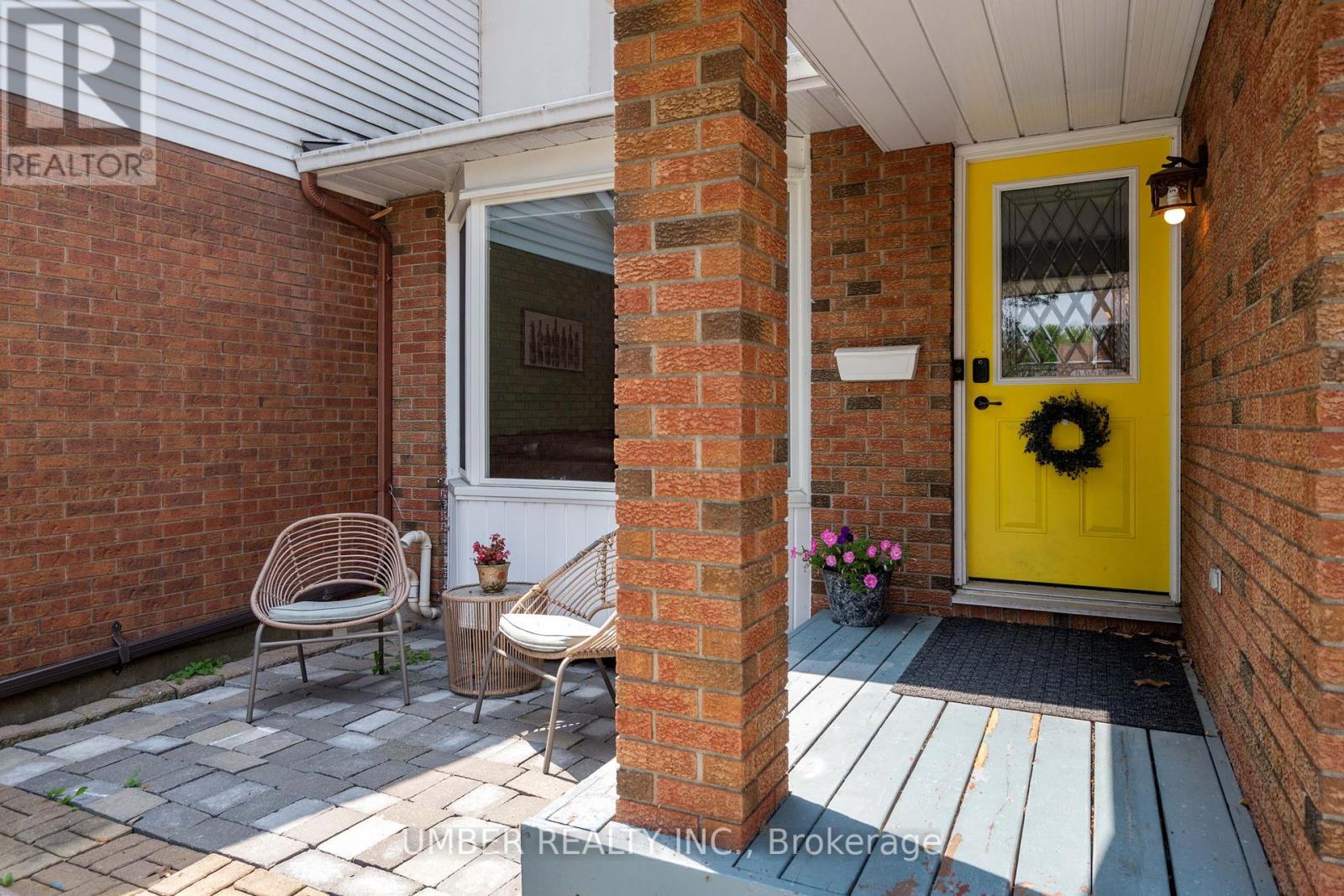 1130 St Emmanuel Terrace