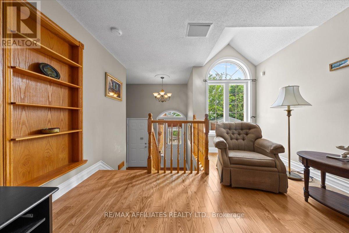 1694 Toulouse Crescent