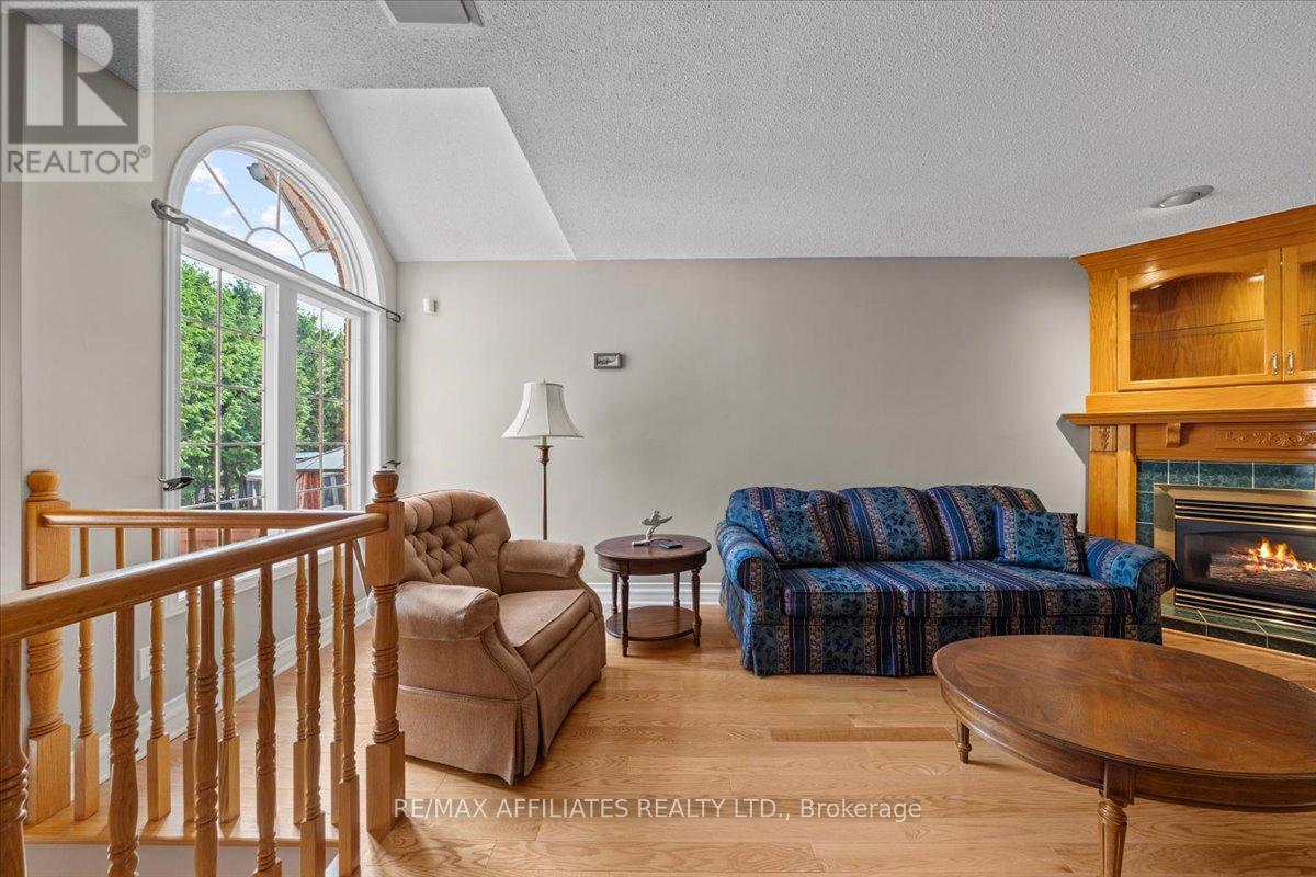 1694 Toulouse Crescent