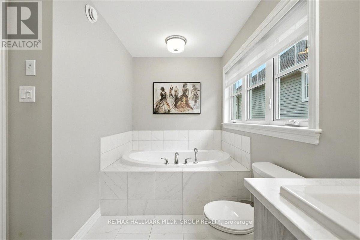943 Geographe Terrace