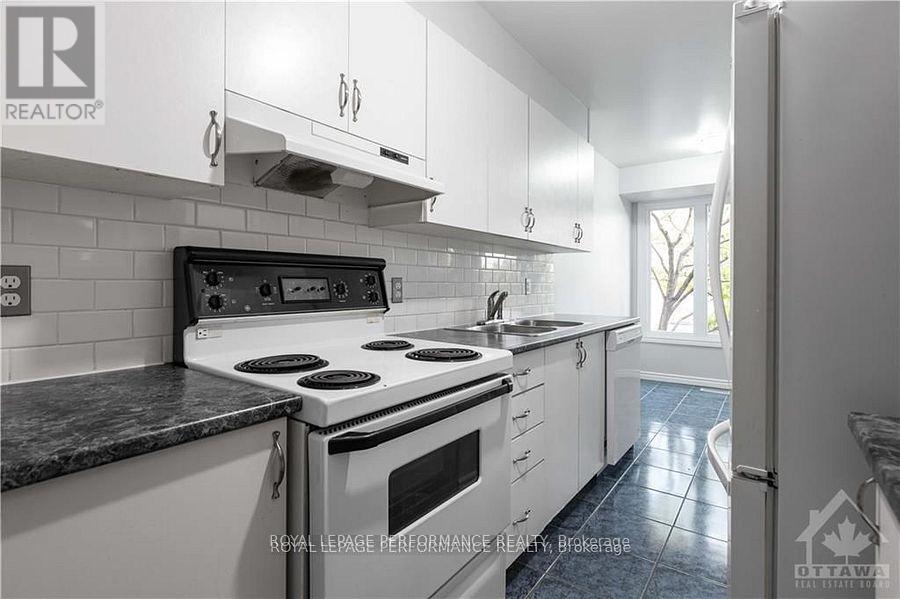 10 - 1132 Gablefield Private