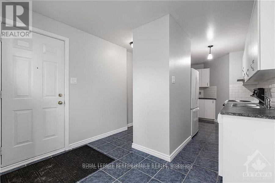 10 - 1132 Gablefield Private