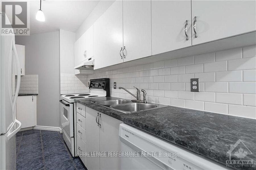10 - 1132 Gablefield Private