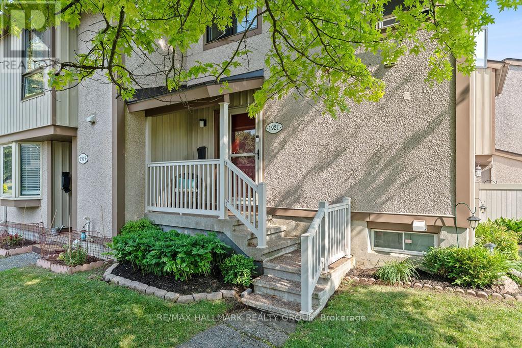 96 - 1921 Stonehenge Crescent