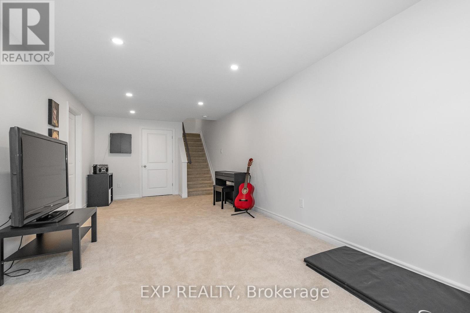 709 Capricorn Circle