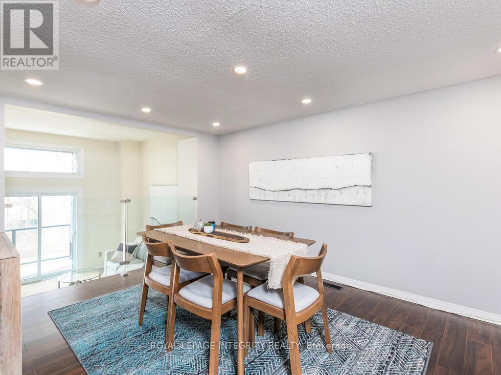 27 - 655 Richmond Road