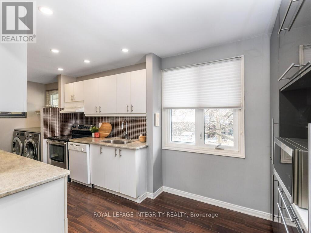 27 - 655 Richmond Road