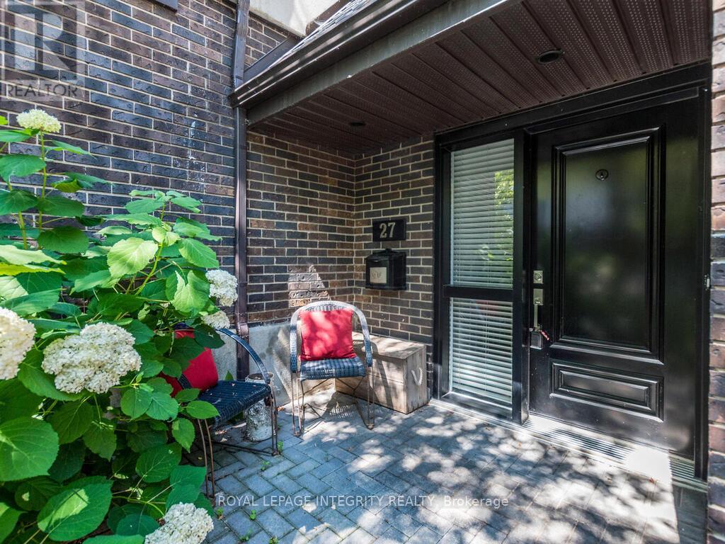27 - 655 Richmond Road