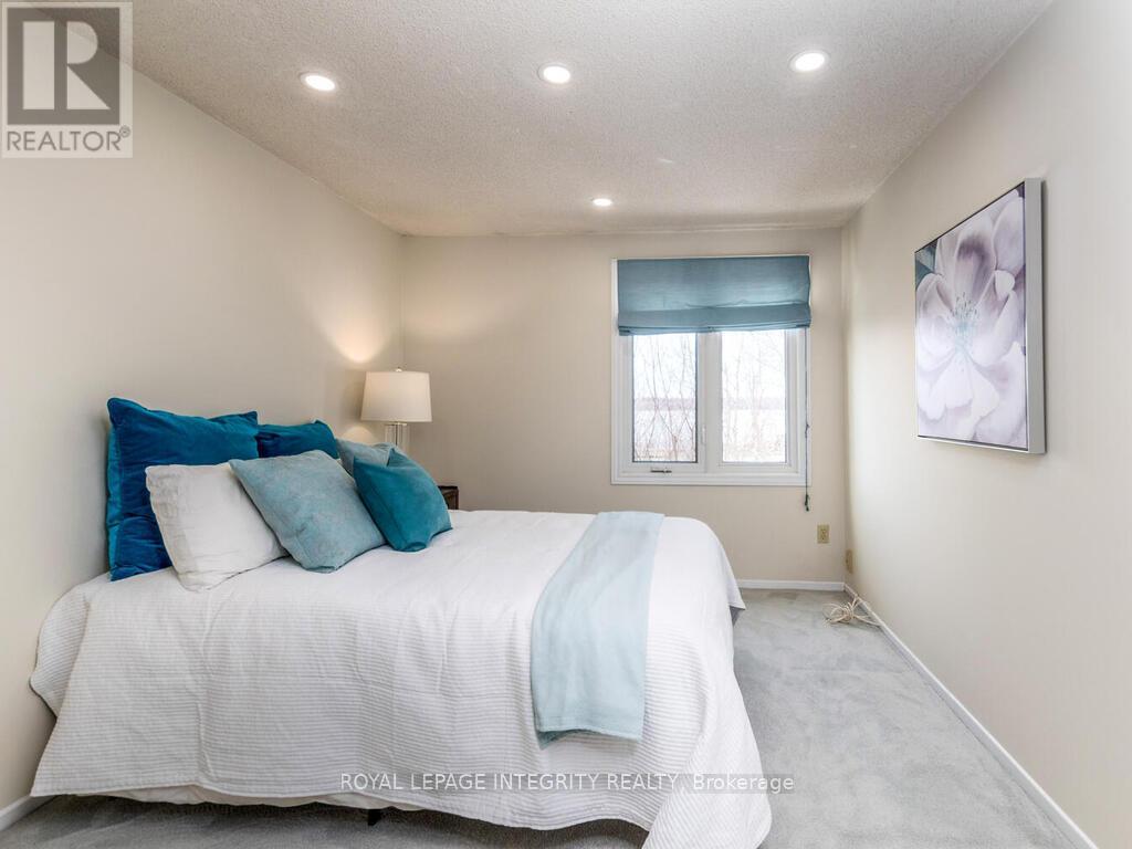 27 - 655 Richmond Road