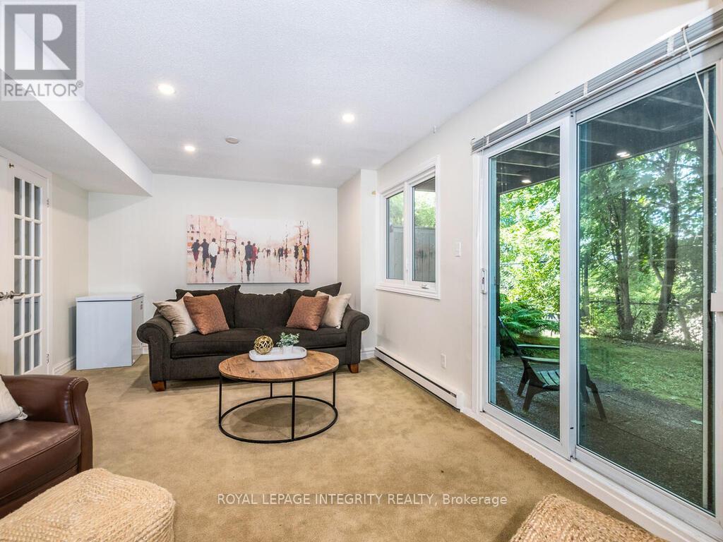 27 - 655 Richmond Road
