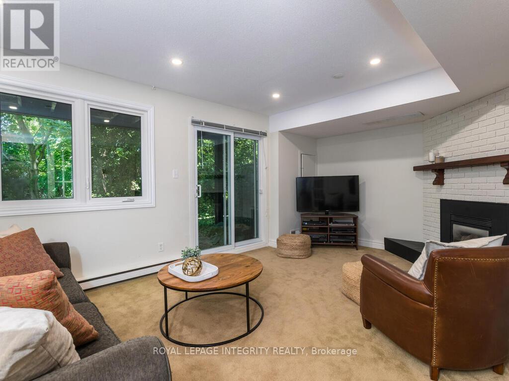 27 - 655 Richmond Road