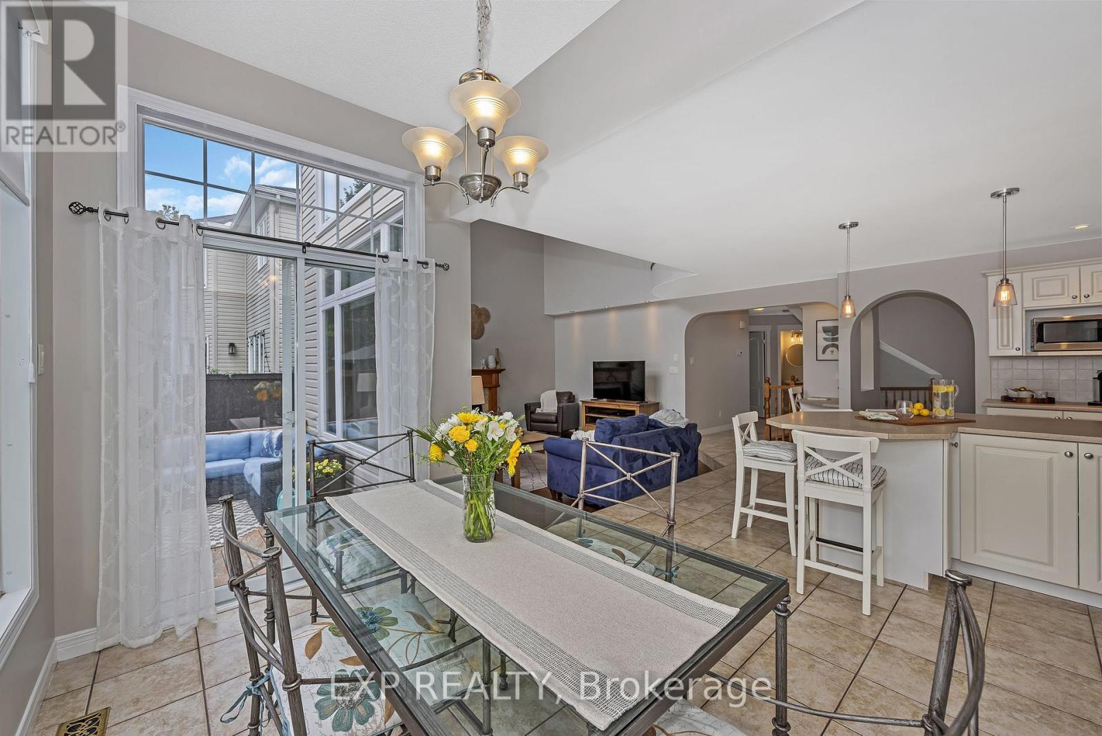 3722 Mountain Meadows Crescent N