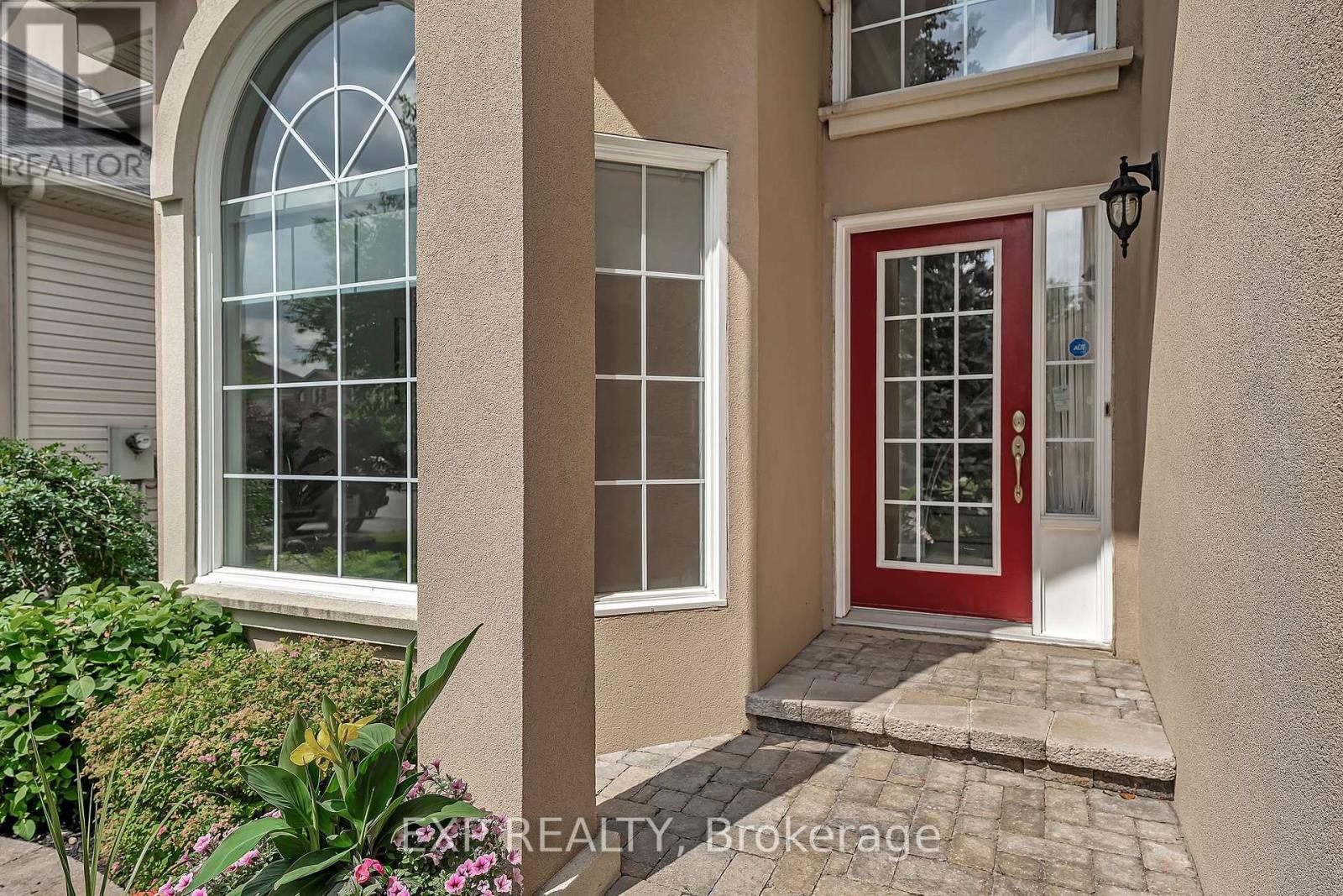 3722 Mountain Meadows Crescent N