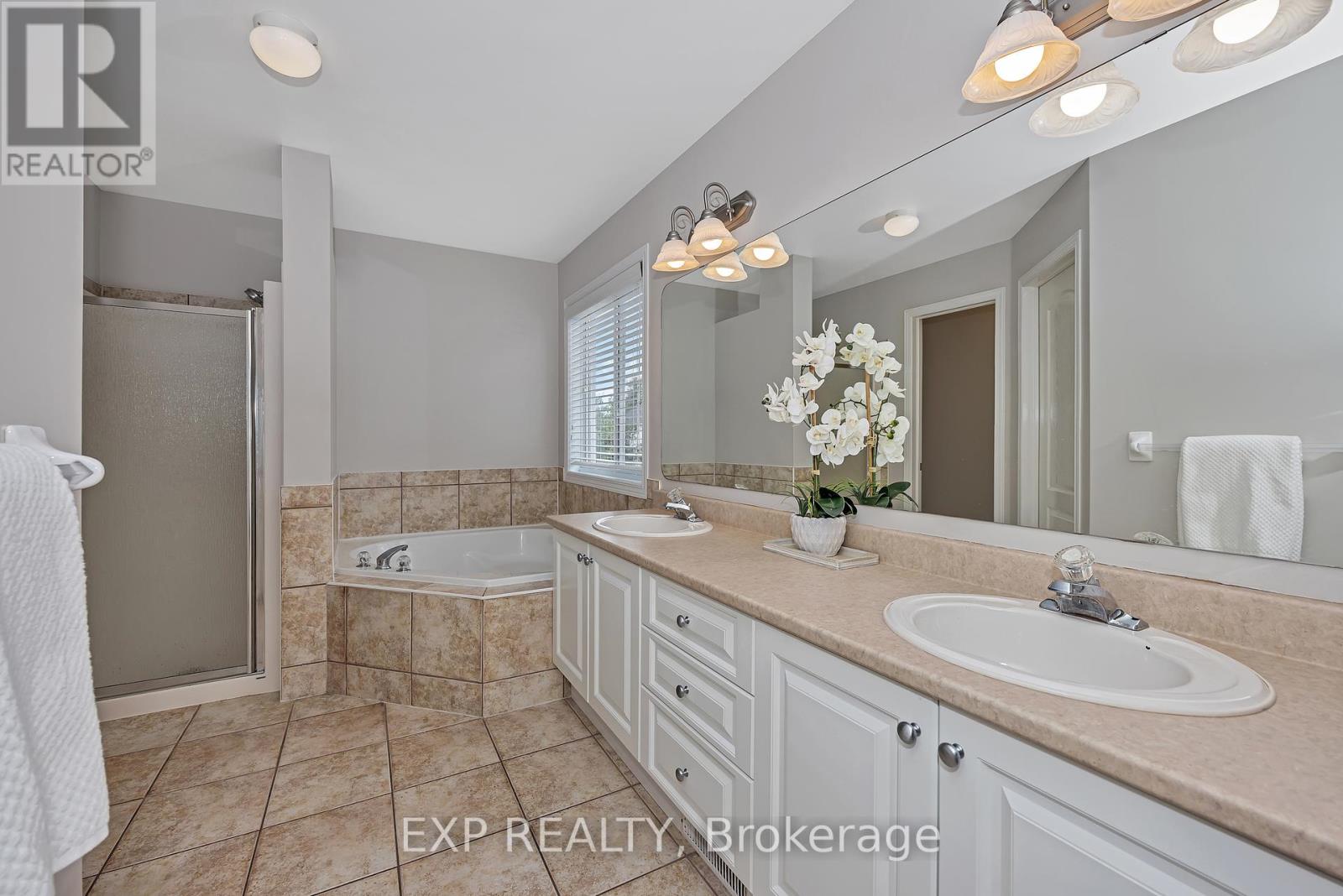 3722 Mountain Meadows Crescent N