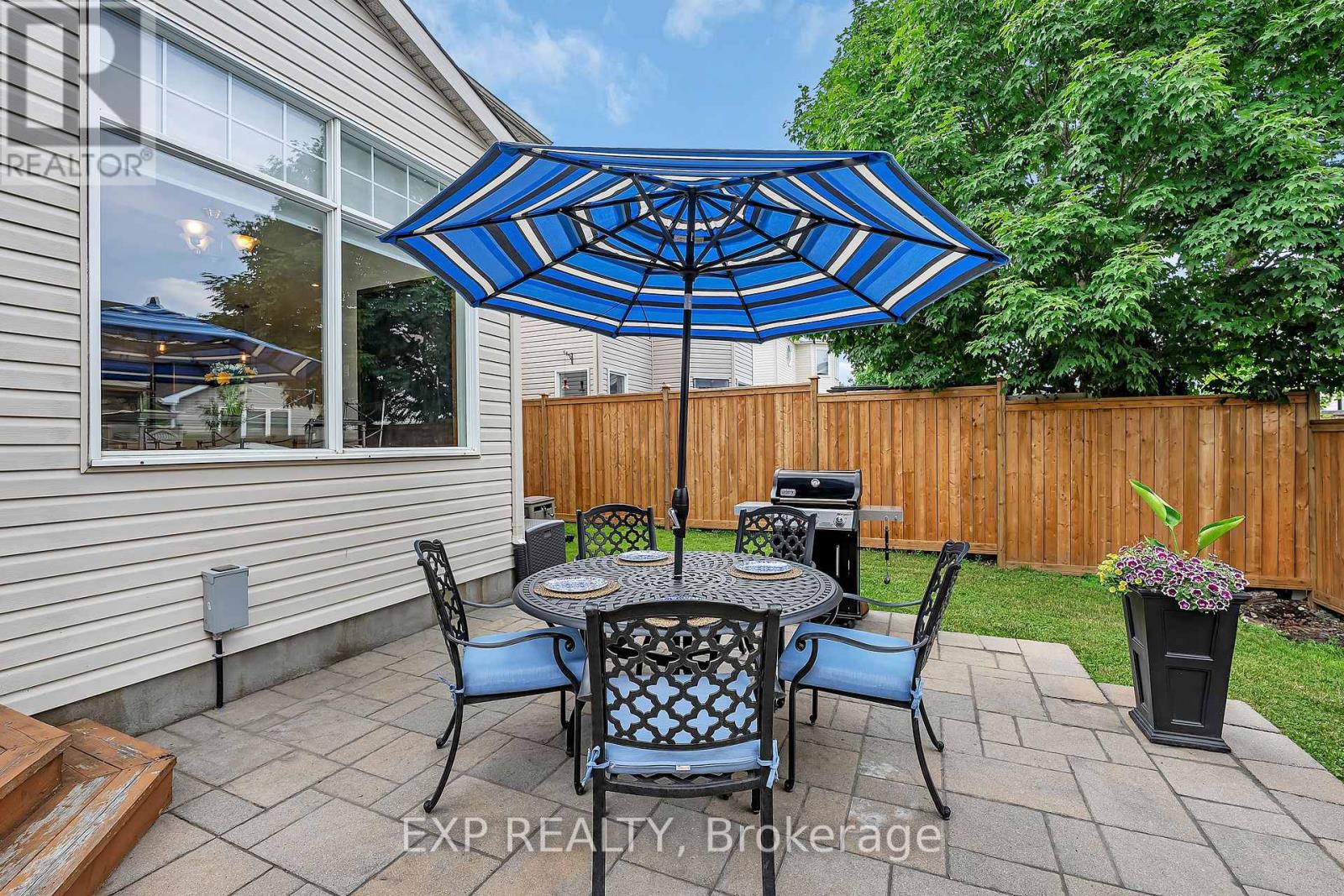 3722 Mountain Meadows Crescent N