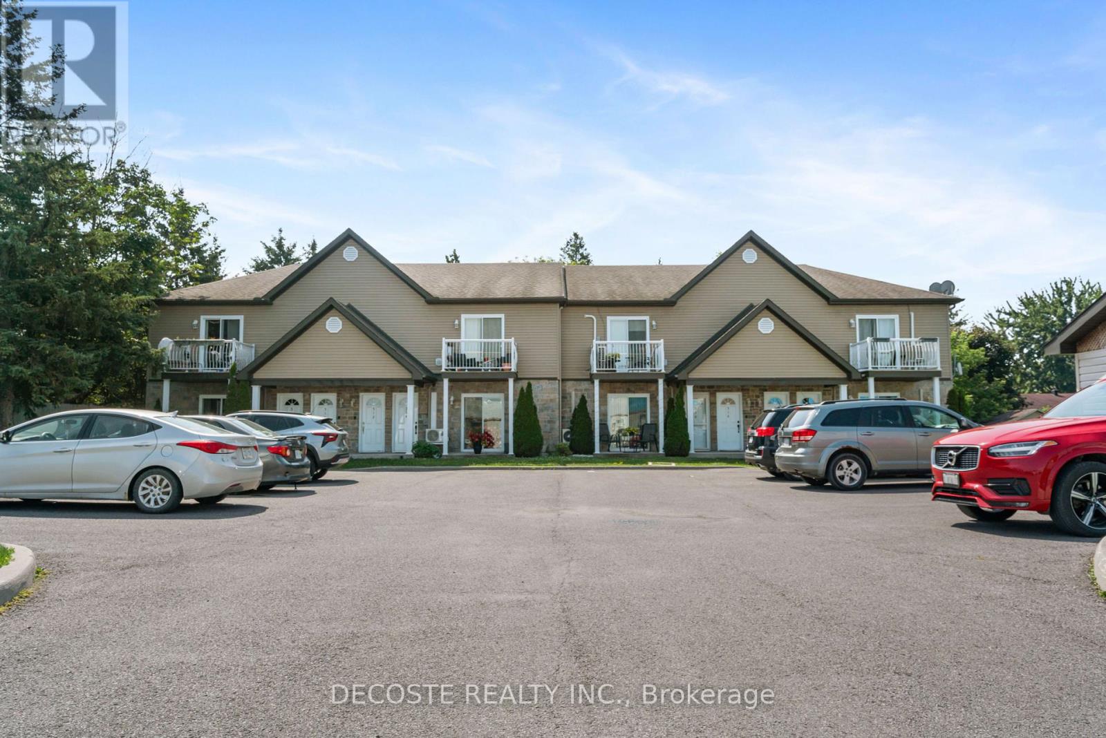 4 - 508 Massie Crescent