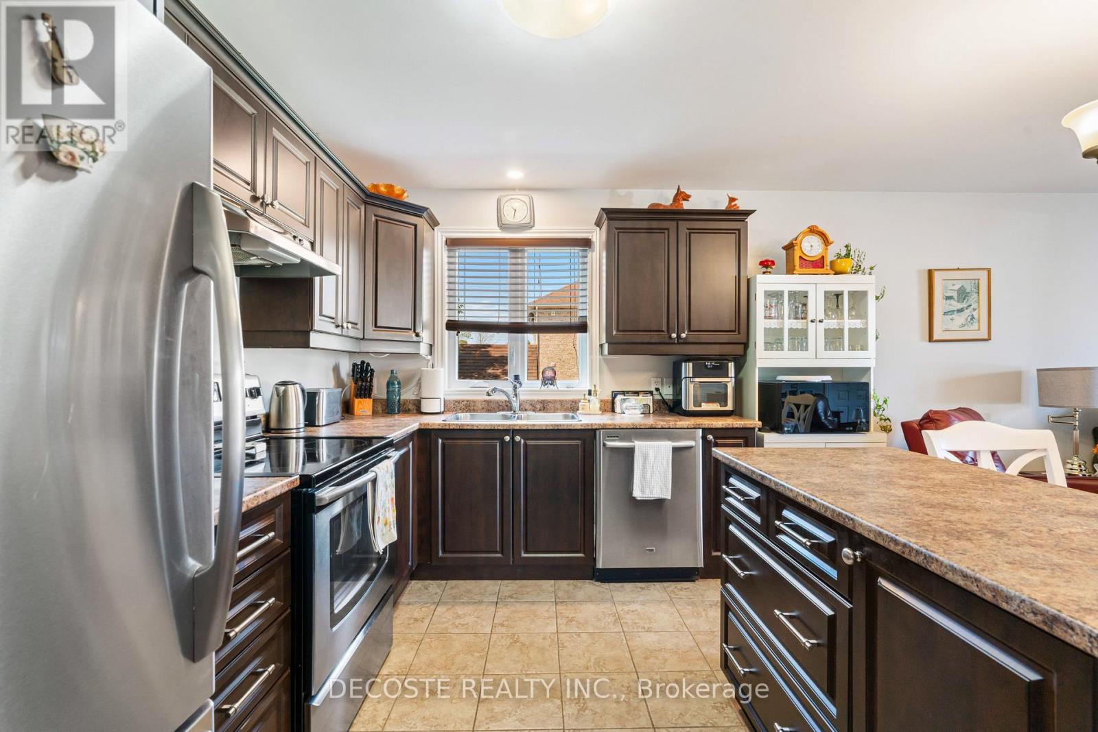 4 - 508 Massie Crescent