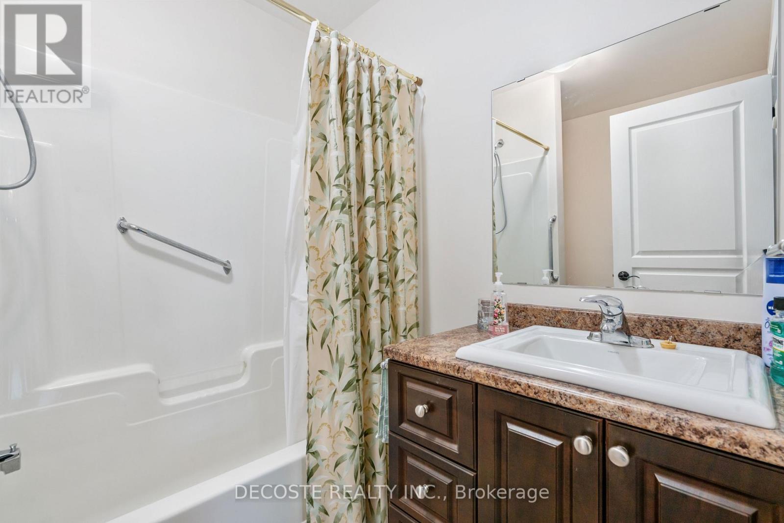 4 - 508 Massie Crescent