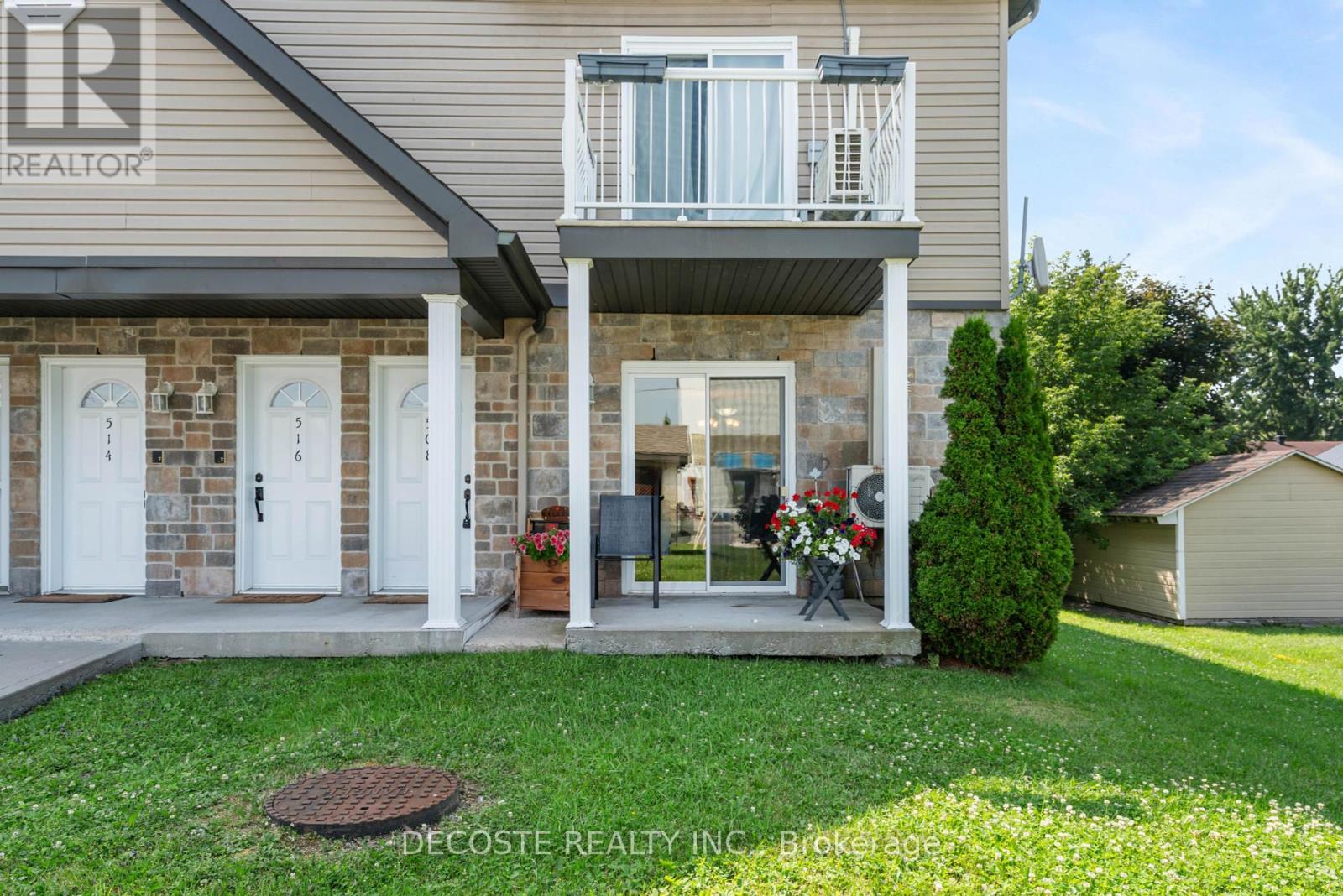 4 - 508 Massie Crescent