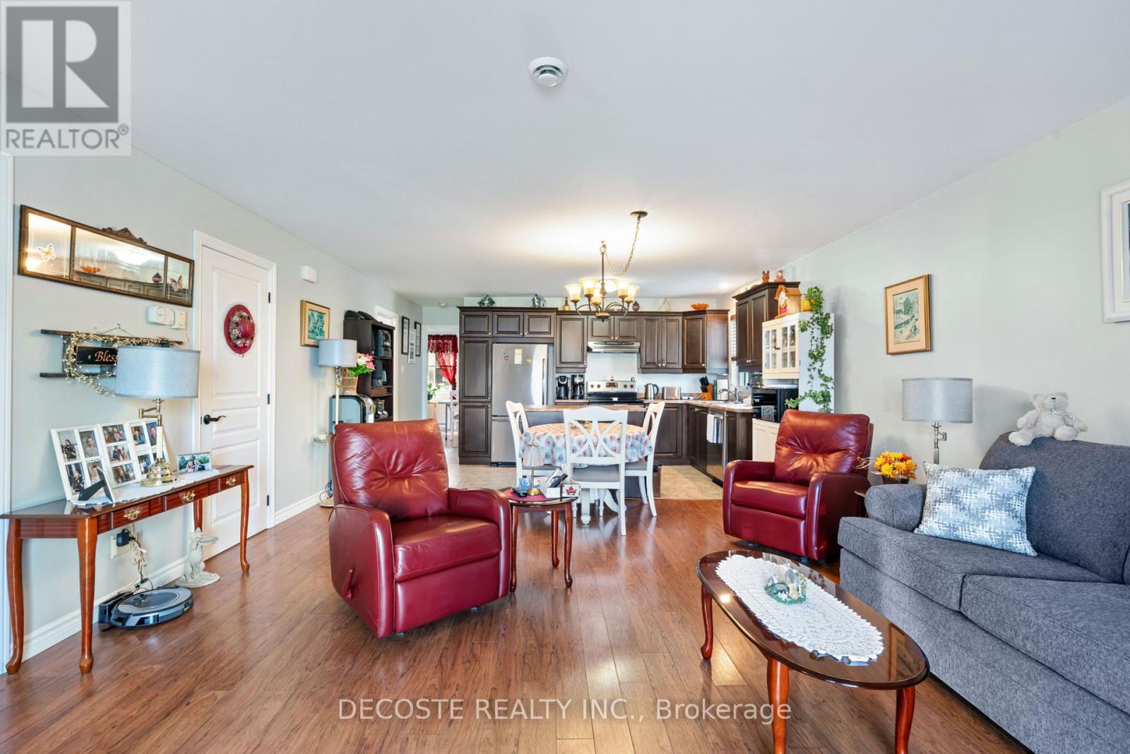 4 - 508 Massie Crescent
