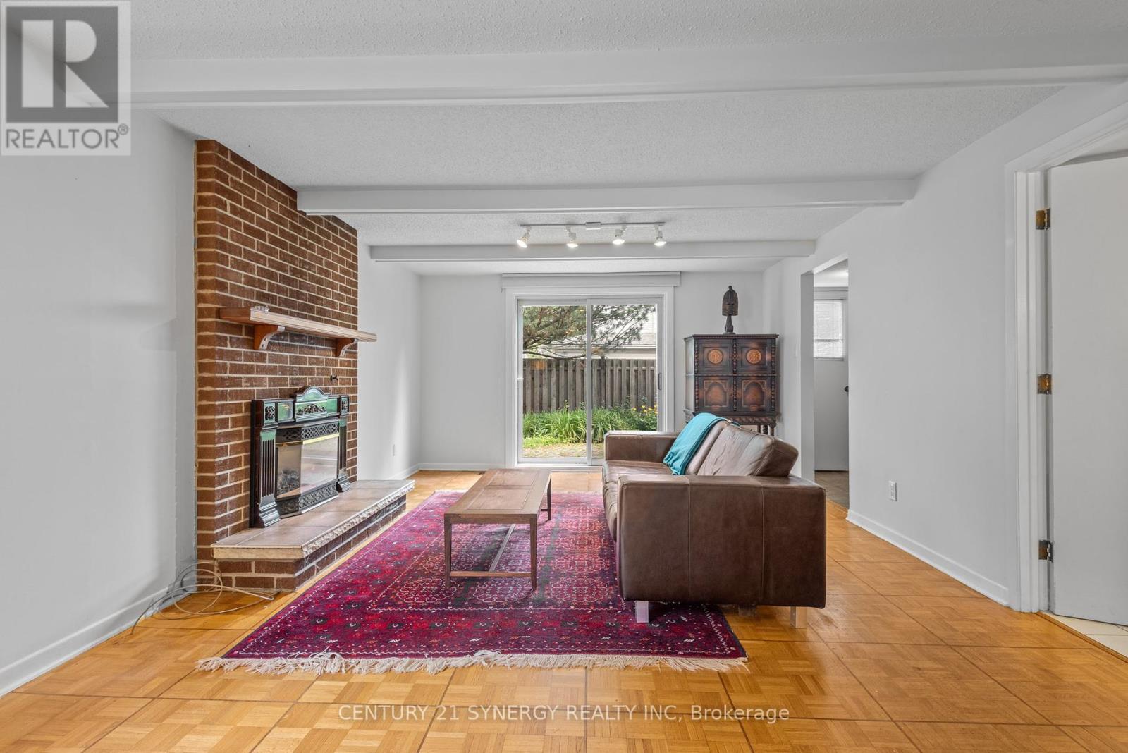 14 Silver Aspen Crescent