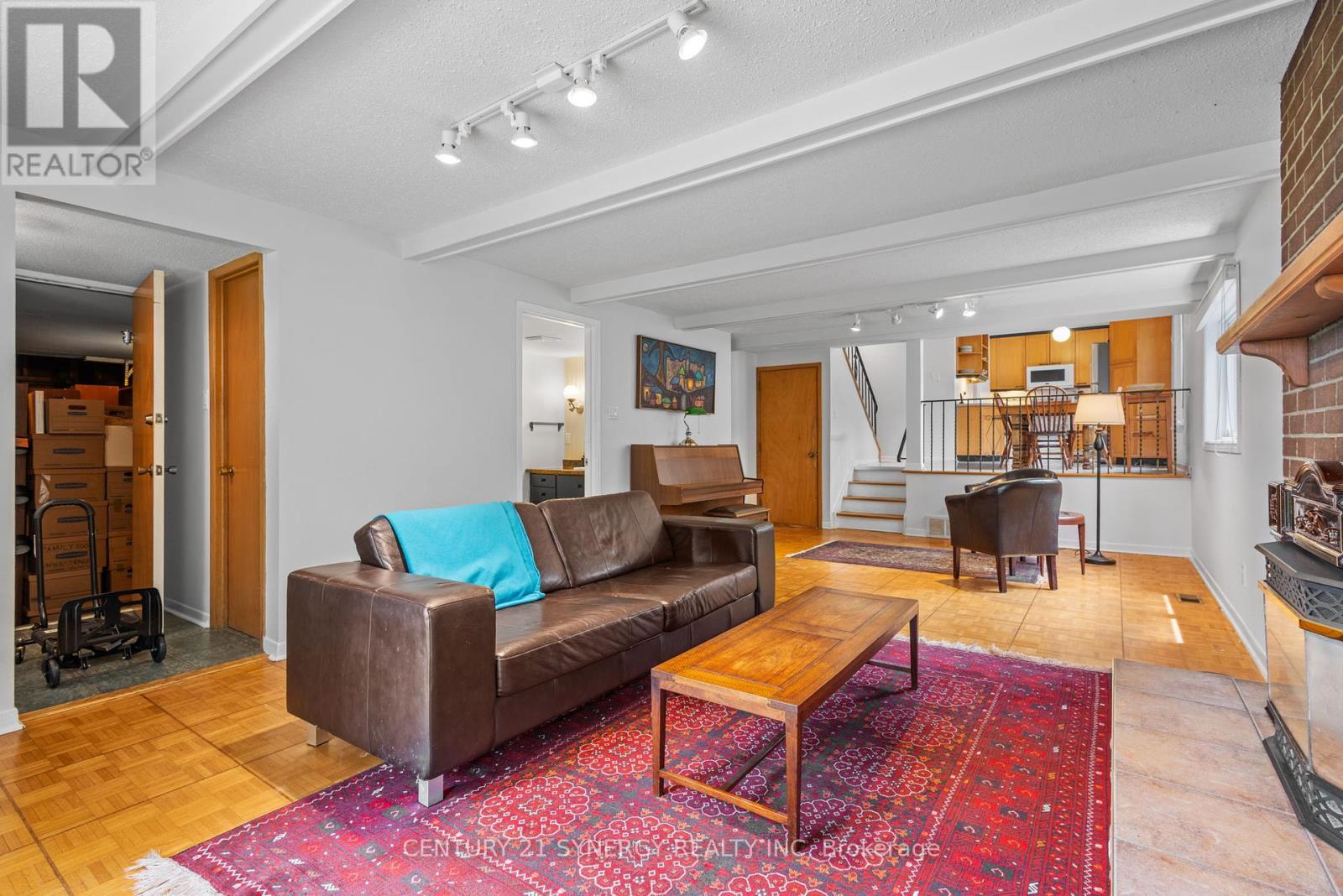 14 Silver Aspen Crescent