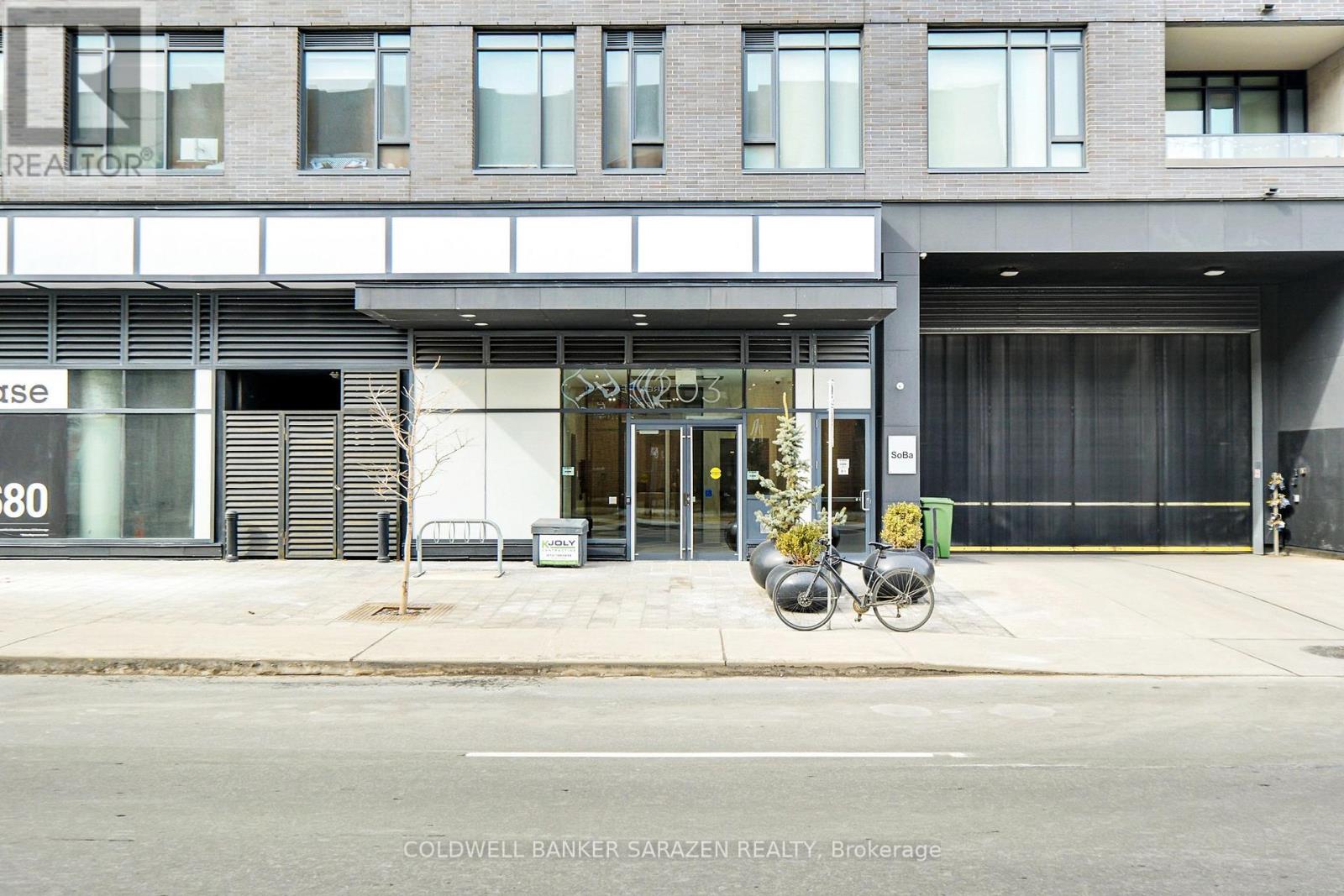 1407 - 203 Catherine Street