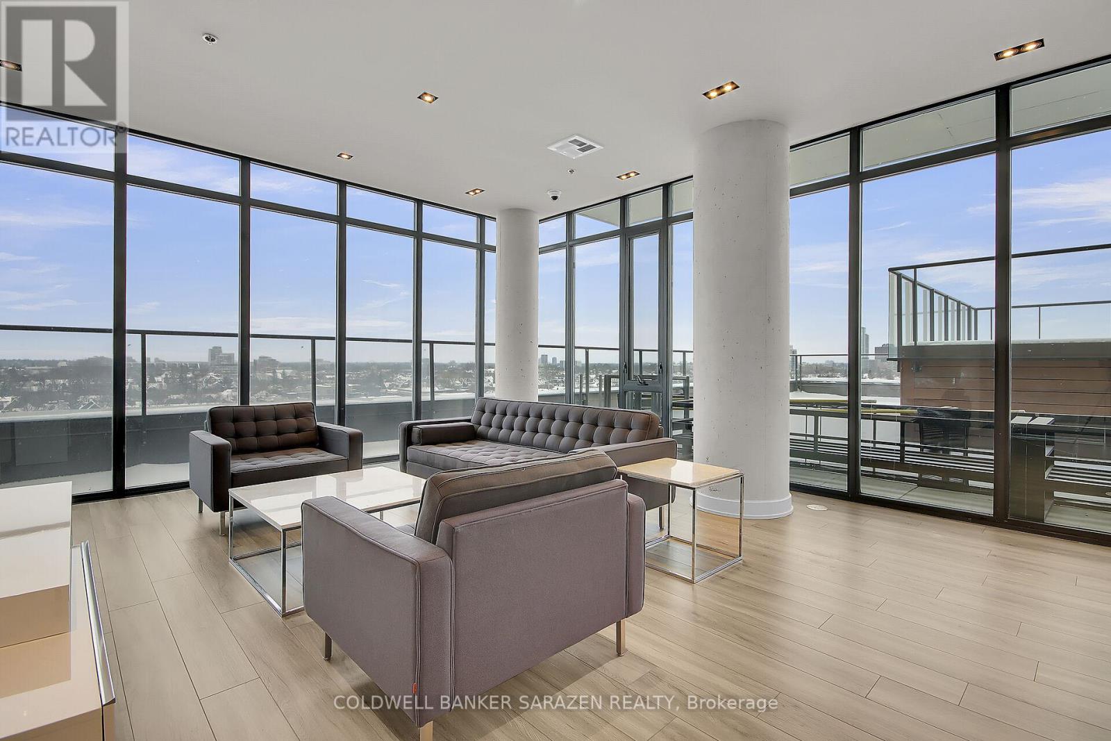 1407 - 203 Catherine Street