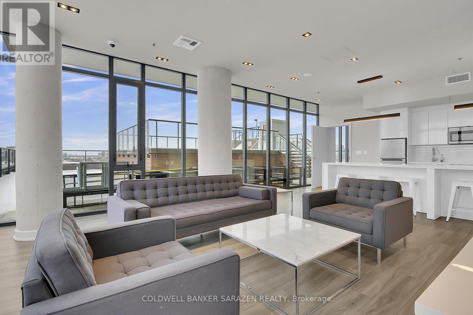 1407 - 203 Catherine Street