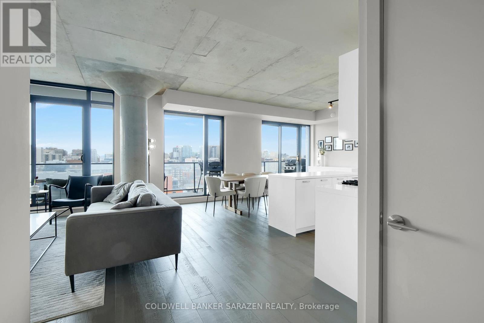 1407 - 203 Catherine Street