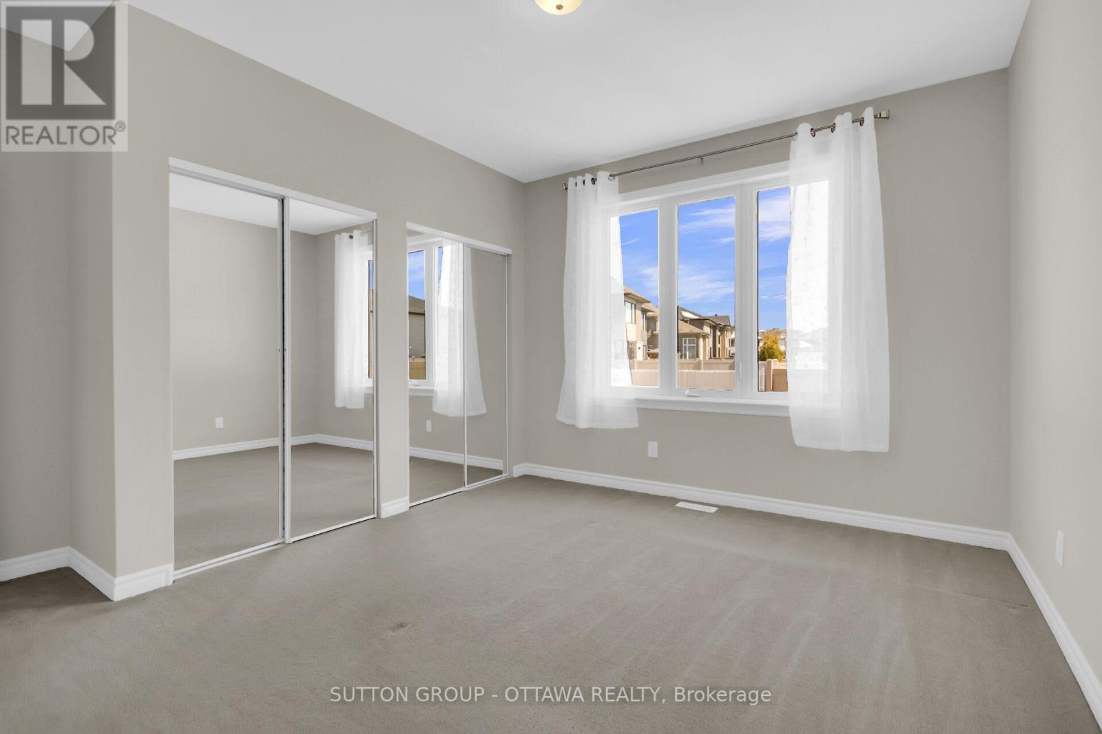 809 Carnelian Crescent