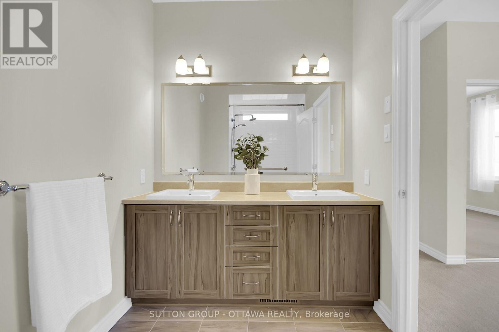 809 Carnelian Crescent