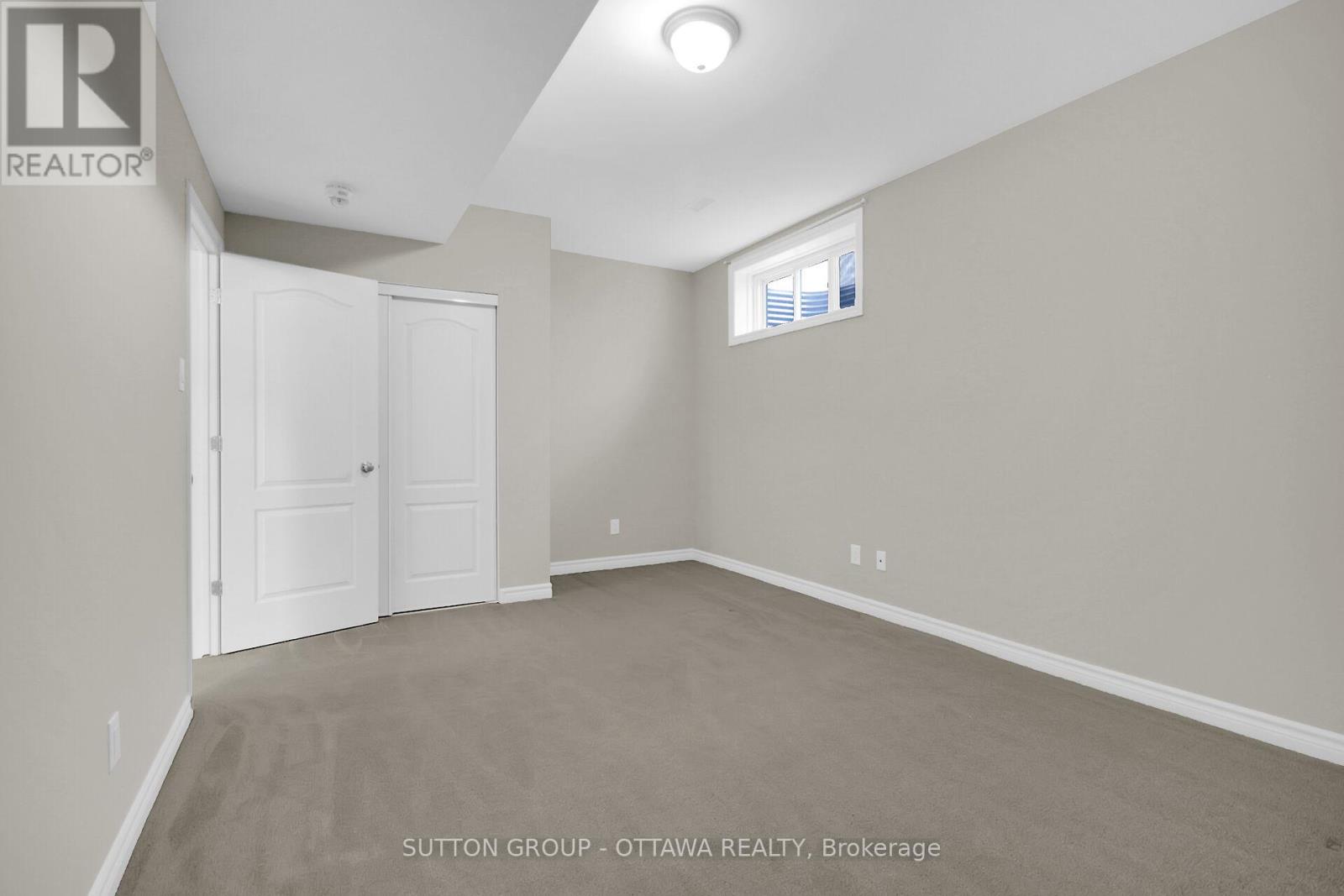 809 Carnelian Crescent