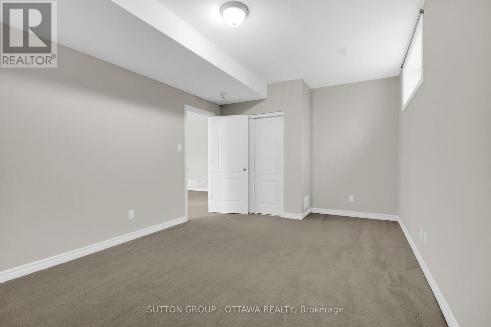 809 Carnelian Crescent