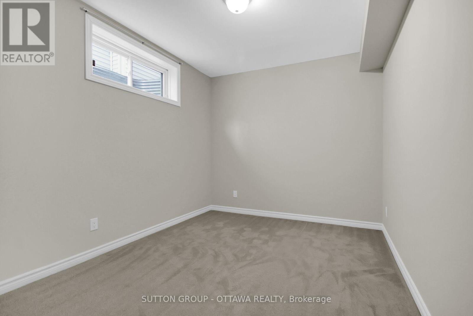 809 Carnelian Crescent