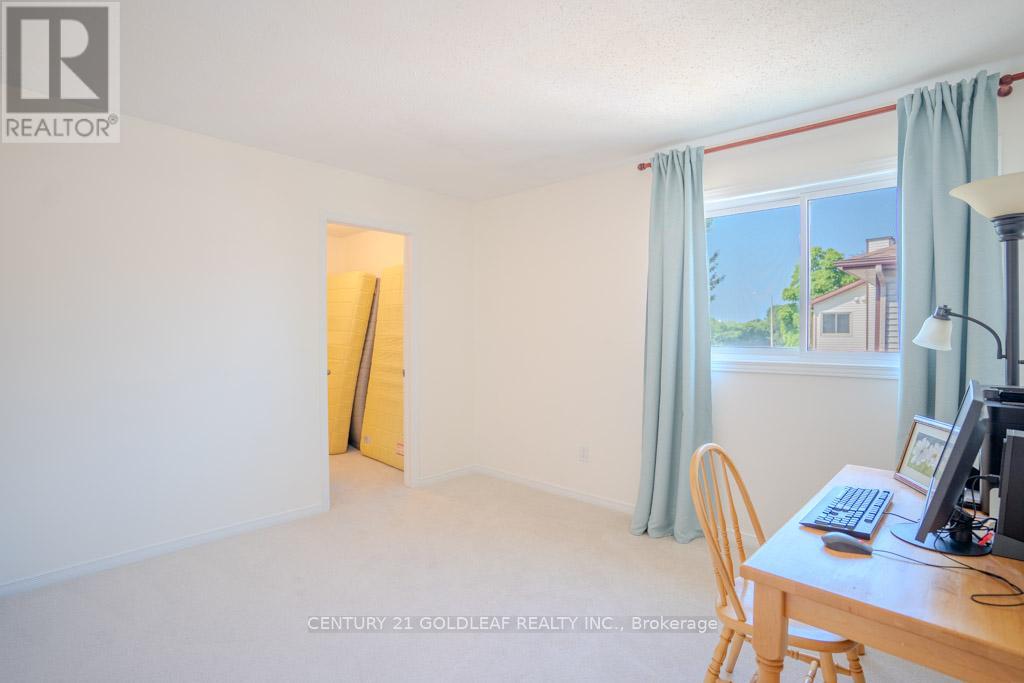 612 Chenier Way