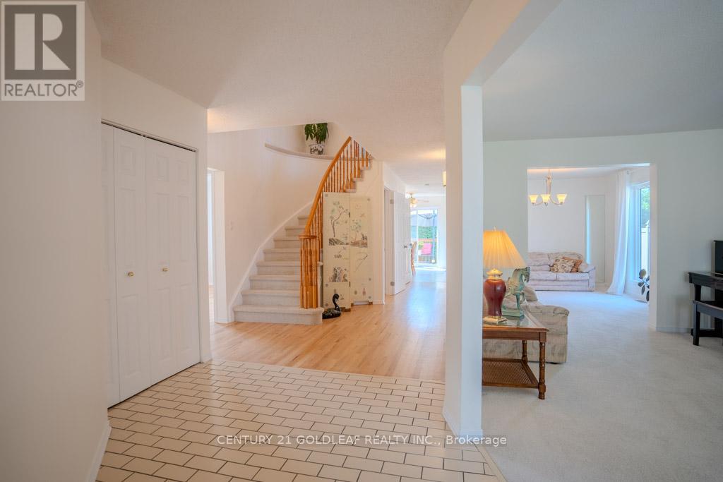 612 Chenier Way