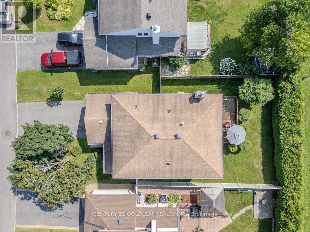 612 Chenier Way